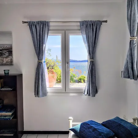 Cycladic Horizon Island By Hostandros 巴特斯欧